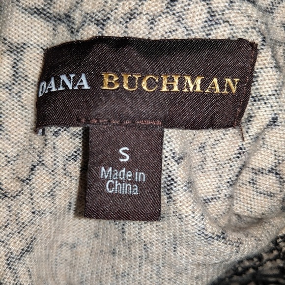 Dana Buchman tan & black printed sweater sz small - Picture 6 of 8